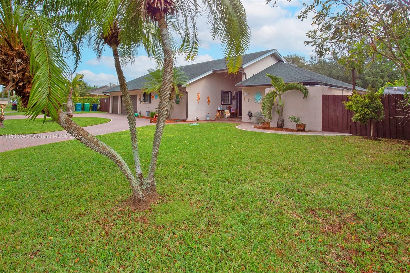 27525 SW 167th Ct, Unincorporated Dade County, Florida 33031, 4 Bedrooms Bedrooms, ,2 BathroomsBathrooms,Residential,For Sale,27525 SW 167th Ct,A11513945