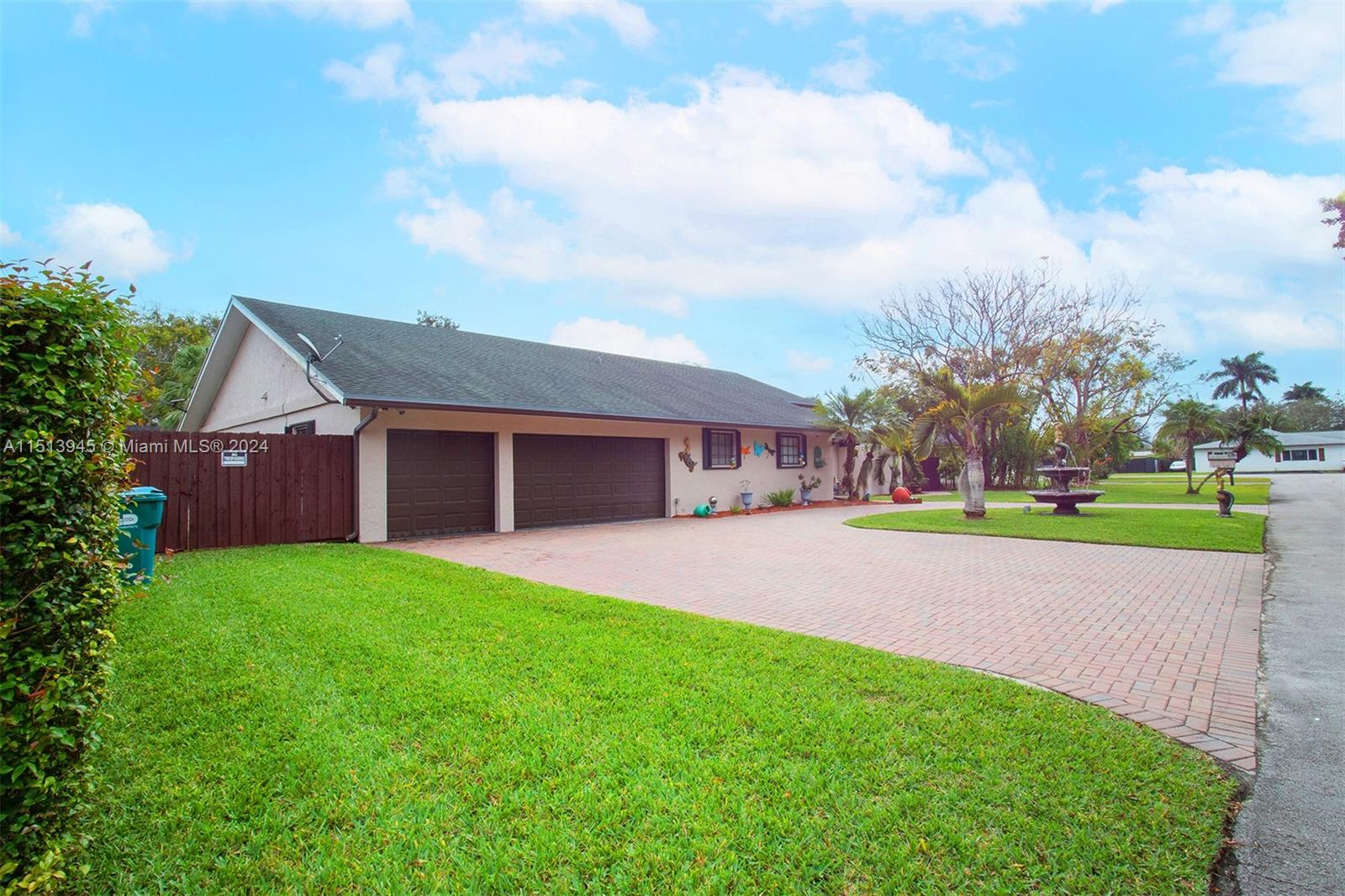 27525 SW 167th Ct, Unincorporated Dade County, Florida 33031, 4 Bedrooms Bedrooms, ,2 BathroomsBathrooms,Residential,For Sale,27525 SW 167th Ct,A11513945