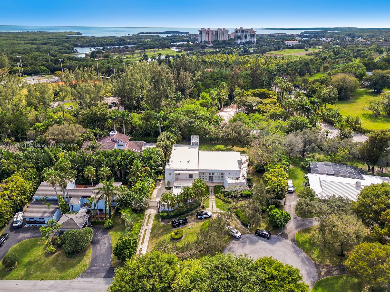 5970 135th Ter, Pinecrest, FL, 33156 United States, 6 Bedrooms Bedrooms, ,6 BathroomsBathrooms,Residential,For Sale,135th Ter,A11530340