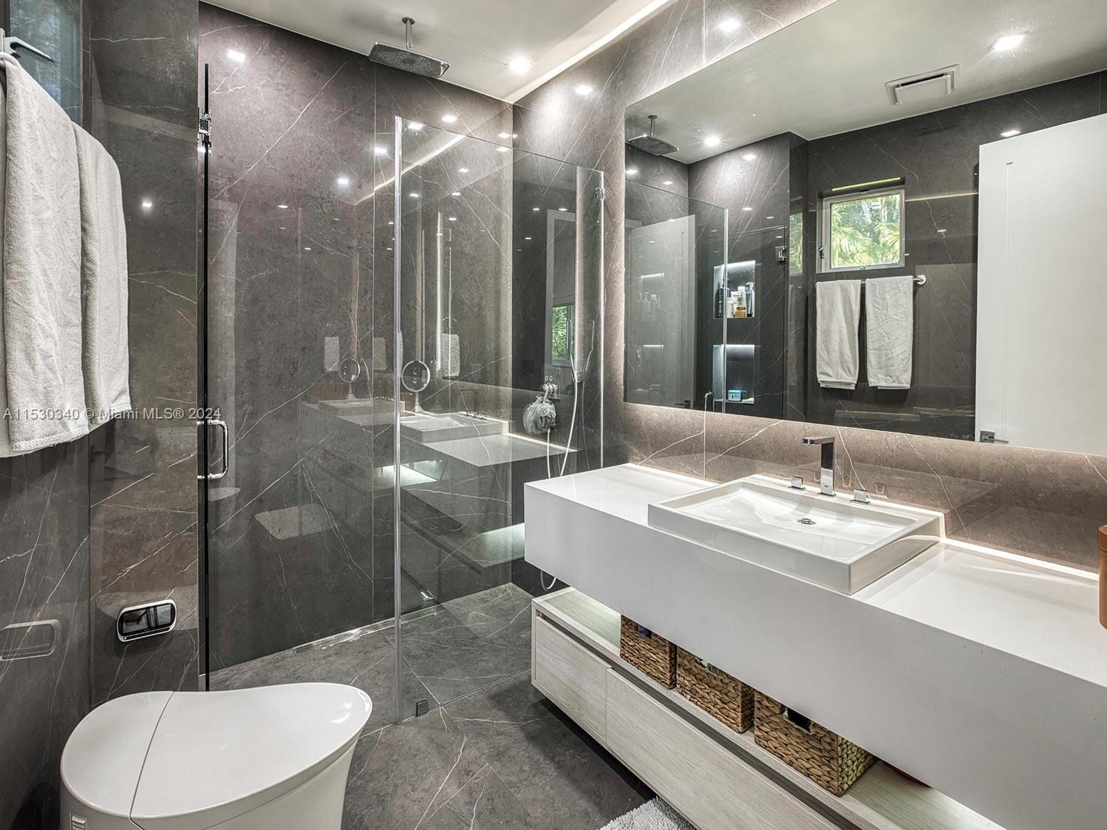 5970 135th Ter, Pinecrest, FL, 33156 United States, 6 Bedrooms Bedrooms, ,6 BathroomsBathrooms,Residential,For Sale,135th Ter,A11530340