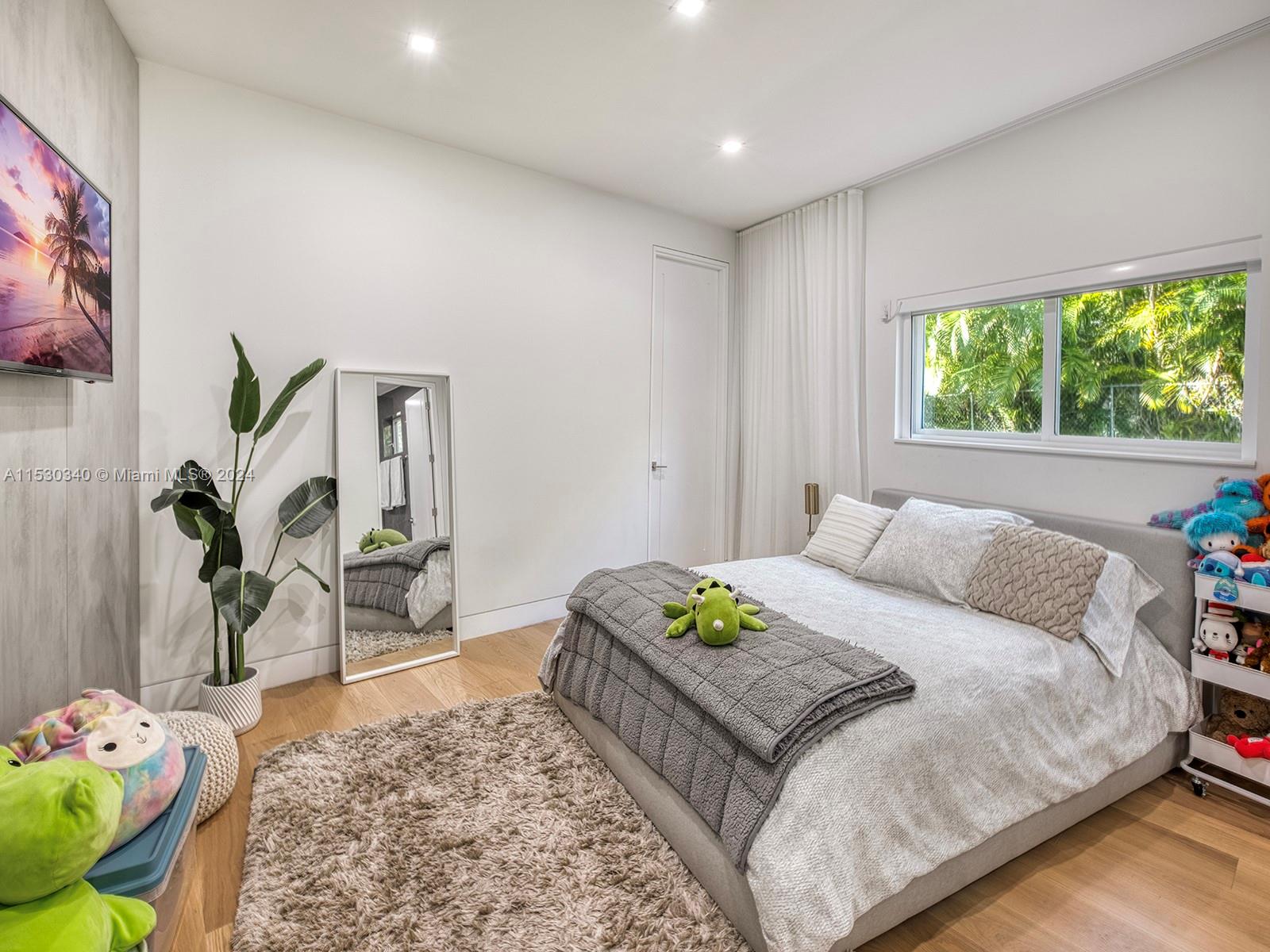 5970 135th Ter, Pinecrest, FL, 33156 United States, 6 Bedrooms Bedrooms, ,6 BathroomsBathrooms,Residential,For Sale,135th Ter,A11530340