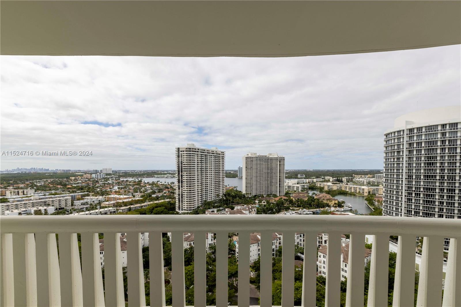 3000 ISLAND BL, Aventura, FL, 33160 United States, 3 Bedrooms Bedrooms, ,3 BathroomsBathrooms,Residential,For Sale,ISLAND BL,A11524716