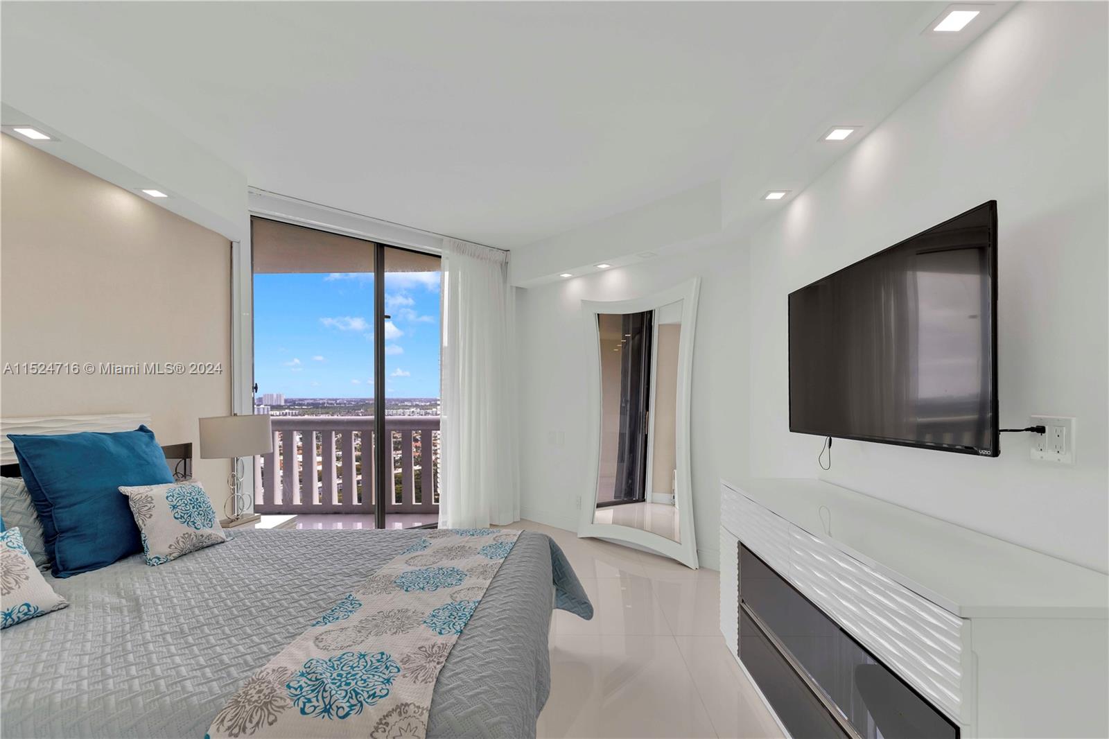 3000 ISLAND BL, Aventura, FL, 33160 United States, 3 Bedrooms Bedrooms, ,3 BathroomsBathrooms,Residential,For Sale,ISLAND BL,A11524716