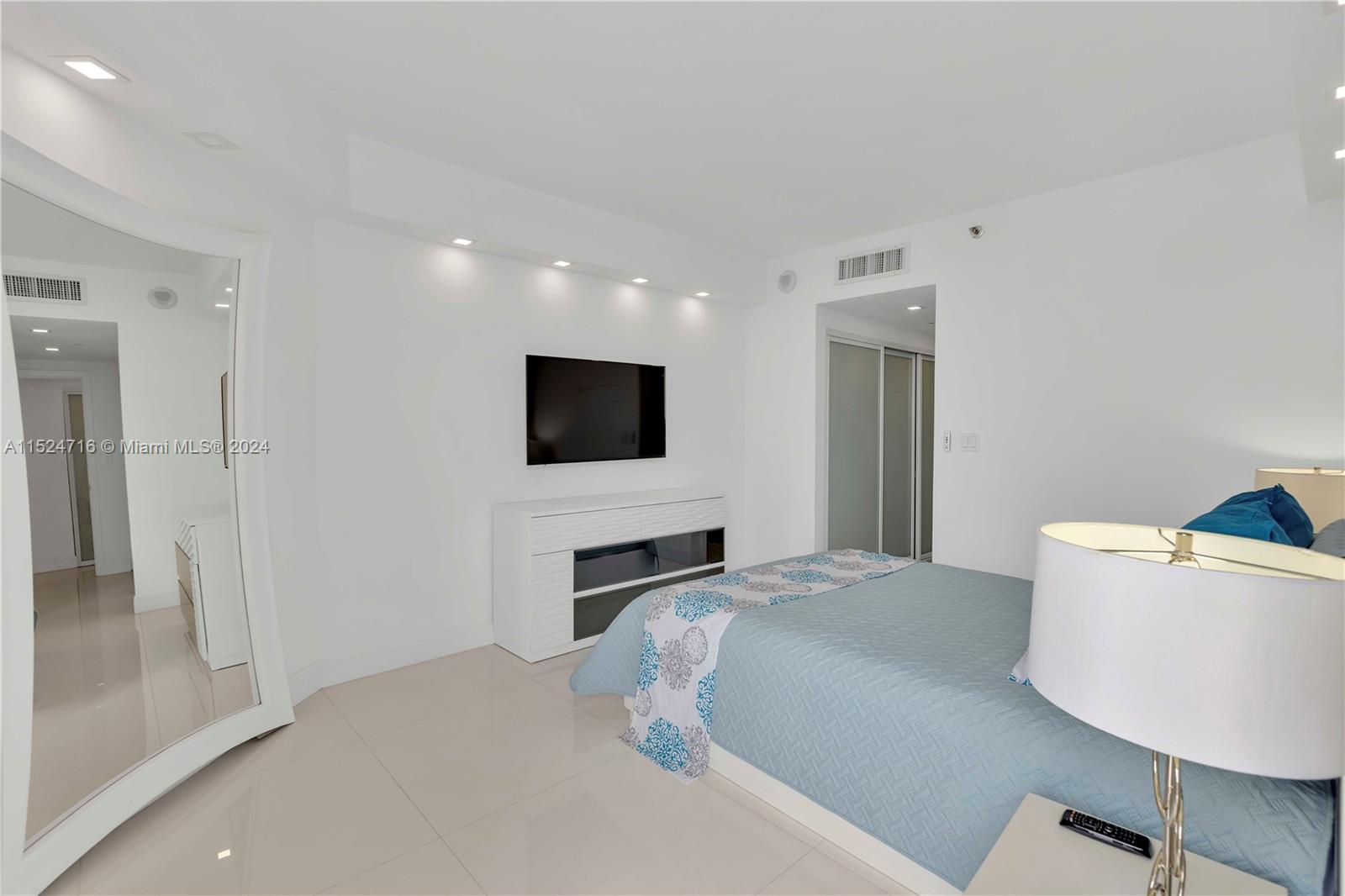 3000 ISLAND BL, Aventura, FL, 33160 United States, 3 Bedrooms Bedrooms, ,3 BathroomsBathrooms,Residential,For Sale,ISLAND BL,A11524716