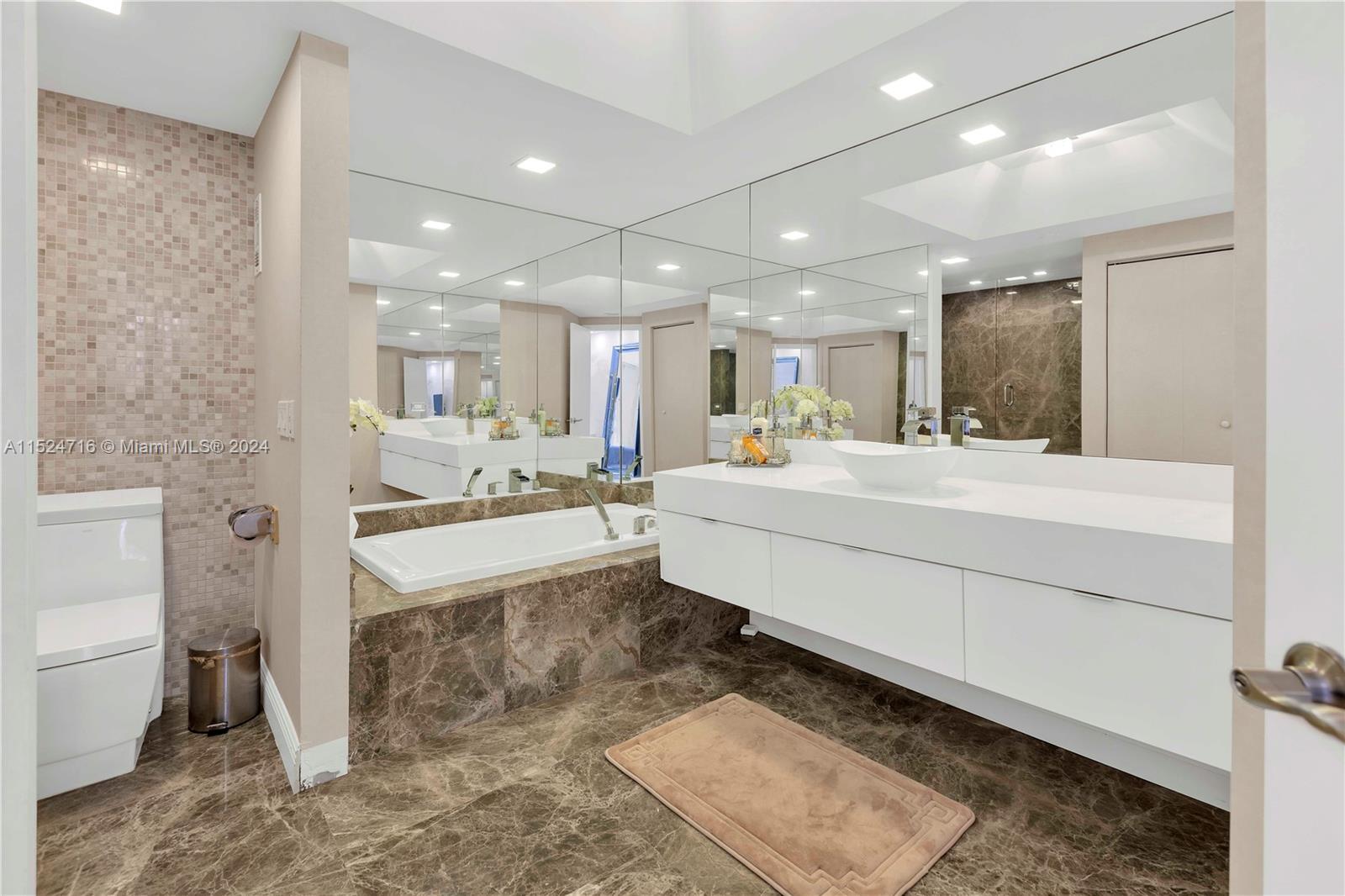 3000 ISLAND BL, Aventura, FL, 33160 United States, 3 Bedrooms Bedrooms, ,3 BathroomsBathrooms,Residential,For Sale,ISLAND BL,A11524716