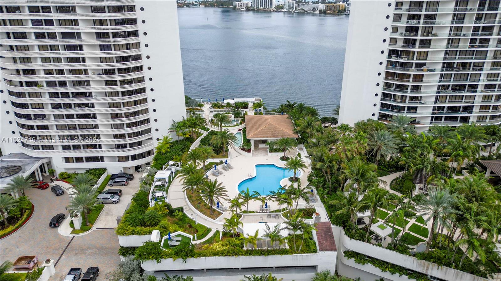 3000 ISLAND BL, Aventura, FL, 33160 United States, 3 Bedrooms Bedrooms, ,3 BathroomsBathrooms,Residential,For Sale,ISLAND BL,A11524716