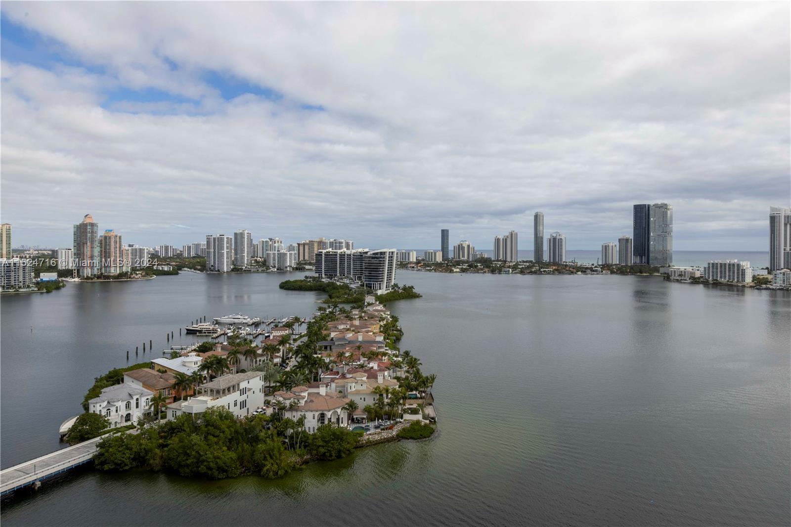 3000 ISLAND BL, Aventura, FL, 33160 United States, 3 Bedrooms Bedrooms, ,3 BathroomsBathrooms,Residential,For Sale,ISLAND BL,A11524716