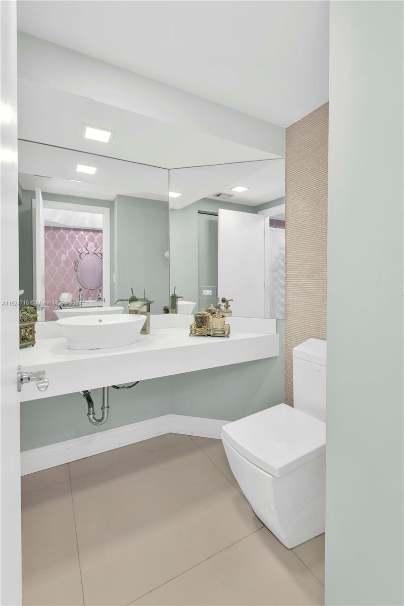 3000 ISLAND BL, Aventura, FL, 33160 United States, 3 Bedrooms Bedrooms, ,3 BathroomsBathrooms,Residential,For Sale,ISLAND BL,A11524716