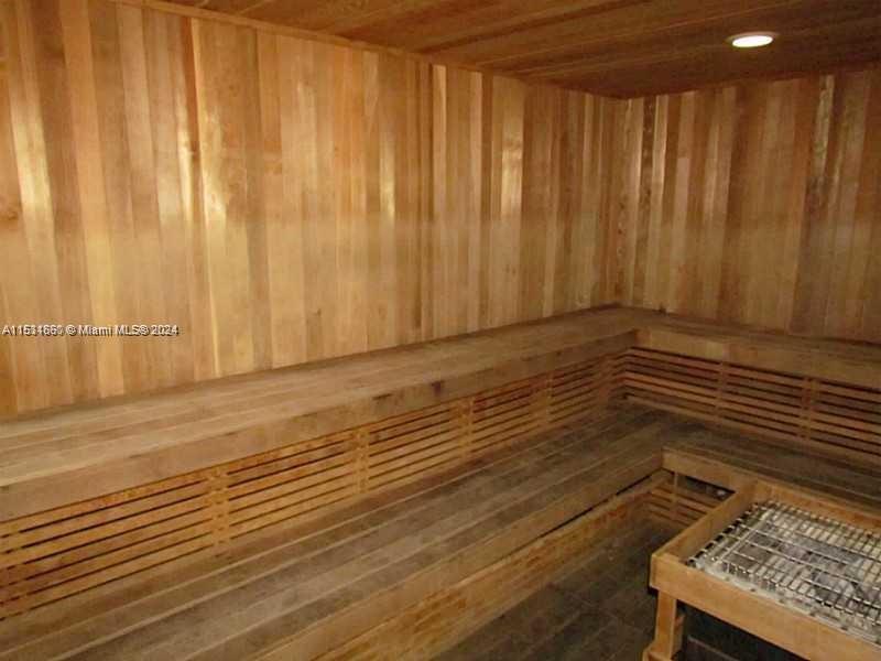 3000 S Ocean Dr 306, Hollywood, Florida 33019, 1 Bedroom Bedrooms, ,1 BathroomBathrooms,Residentiallease,For Rent,3000 S Ocean Dr 306,A11531660