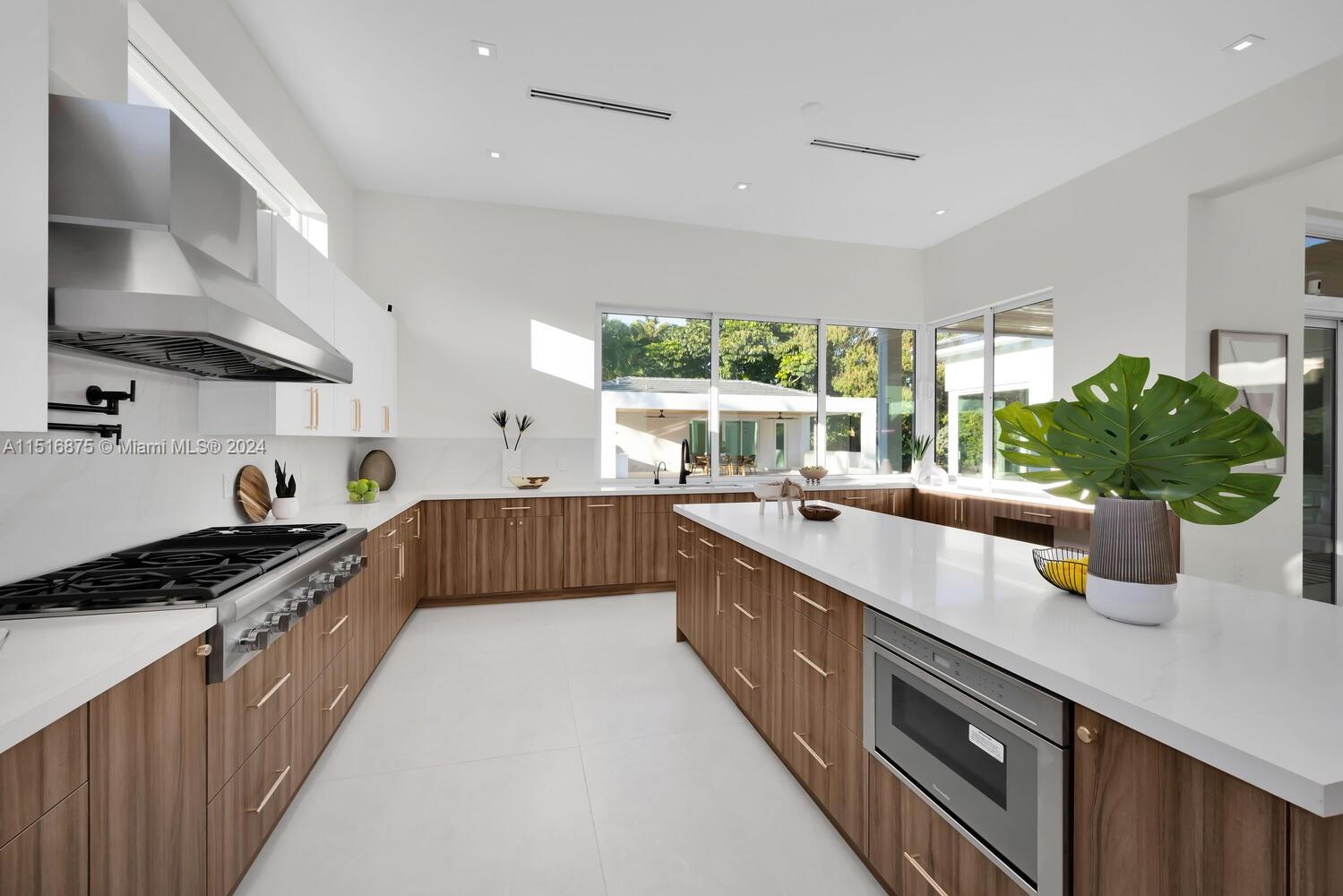 7105 Sunset Dr, Miami, FL, 33143 United States, 6 Bedrooms Bedrooms, ,5 BathroomsBathrooms,Residential,For Sale,Sunset Dr,A11516875