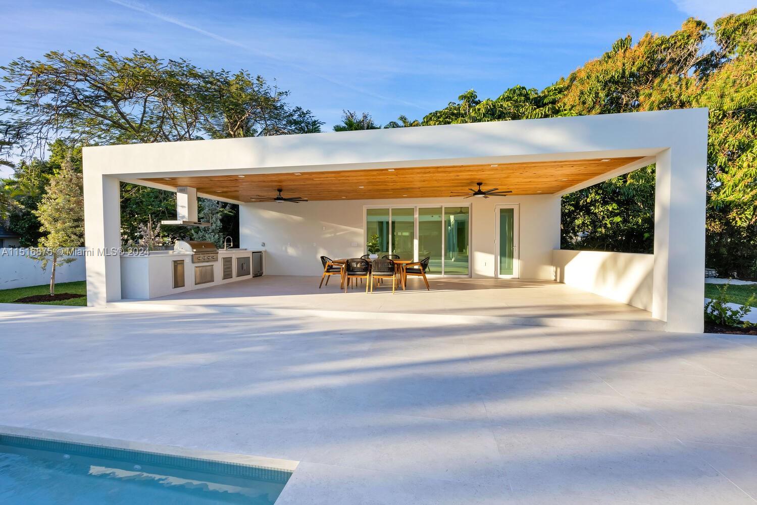 7105 Sunset Dr, Miami, FL, 33143 United States, 6 Bedrooms Bedrooms, ,5 BathroomsBathrooms,Residential,For Sale,Sunset Dr,A11516875