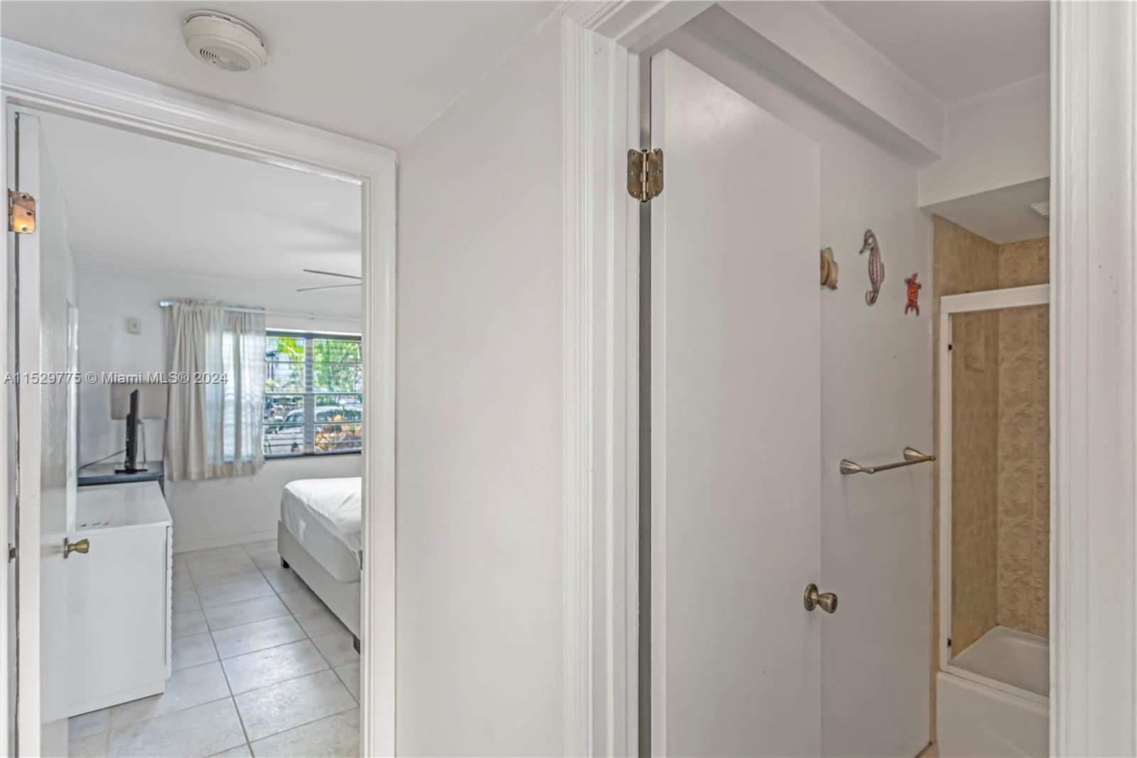 1435 SE 15th St 103, Fort Lauderdale, Florida 33316, 1 Bedroom Bedrooms, ,1 BathroomBathrooms,Residential,For Sale,1435 SE 15th St 103,A11529775
