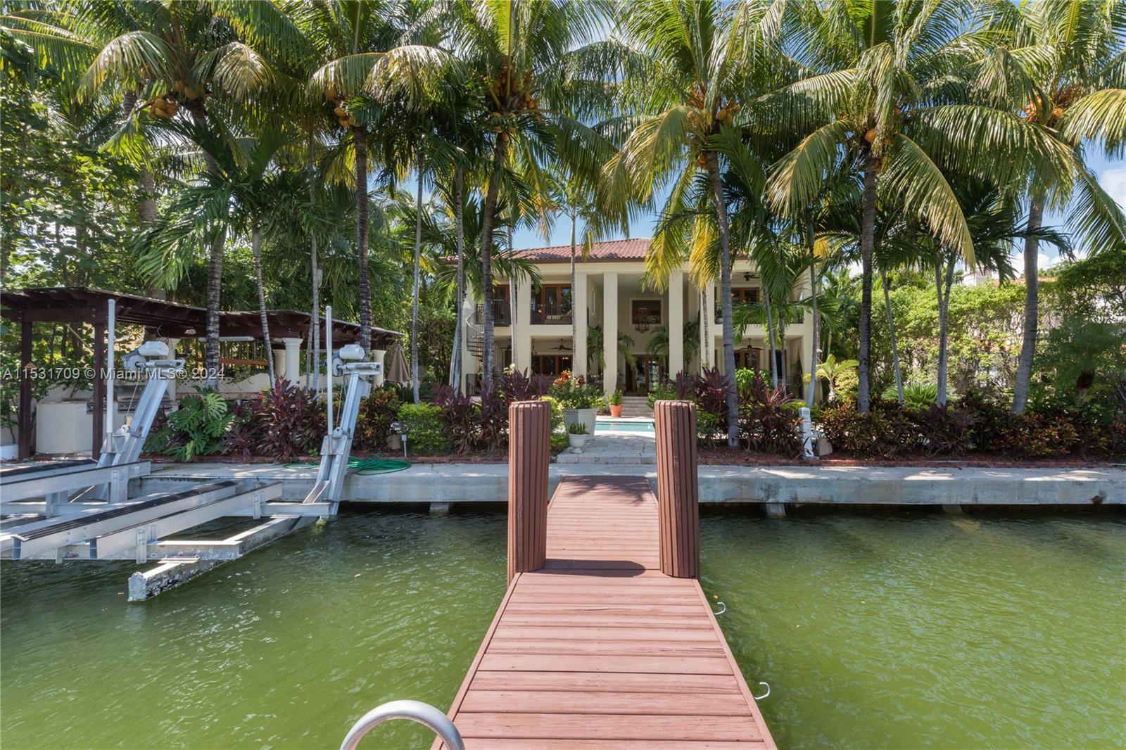 5655 Pine Tree Dr, Miami Beach, FL, 33140 United States, 6 Bedrooms Bedrooms, ,8 BathroomsBathrooms,Residential,For Sale,Pine Tree Dr,A11531709