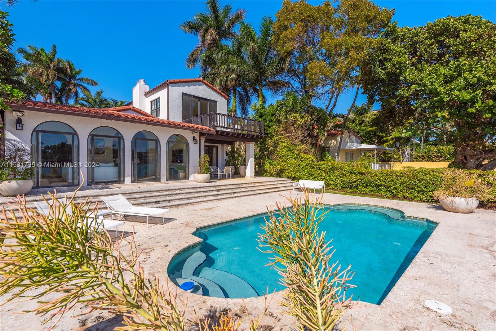 527 Dilido Dr, Miami Beach, FL, 33139 United States, 4 Bedrooms Bedrooms, ,4 BathroomsBathrooms,Residential,For Sale,Dilido Dr,A11531735