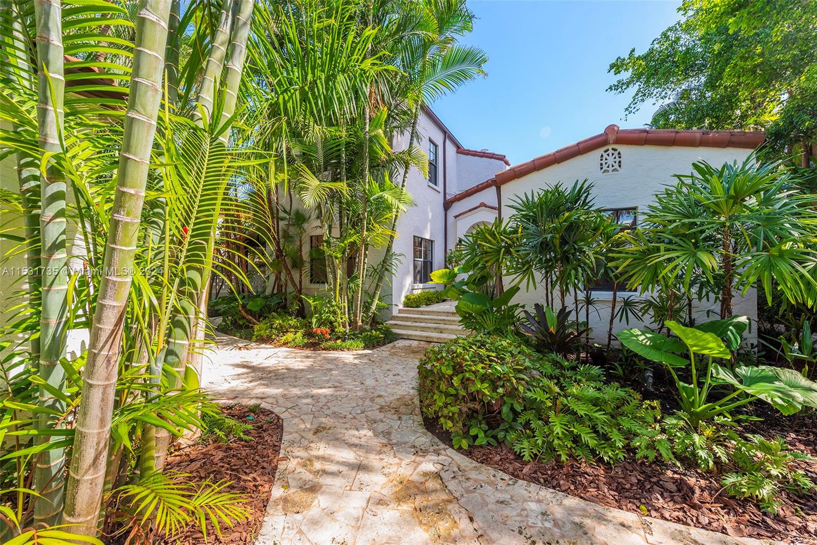 527 Dilido Dr, Miami Beach, FL, 33139 United States, 4 Bedrooms Bedrooms, ,4 BathroomsBathrooms,Residential,For Sale,Dilido Dr,A11531735