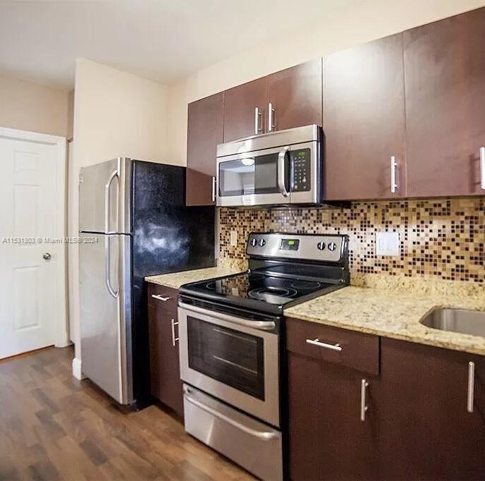 1752 NW 1st St 4A, Miami, Florida 33125, 1 Bedroom Bedrooms, ,1 BathroomBathrooms,Residentiallease,For Rent,1752 NW 1st St 4A,A11531803