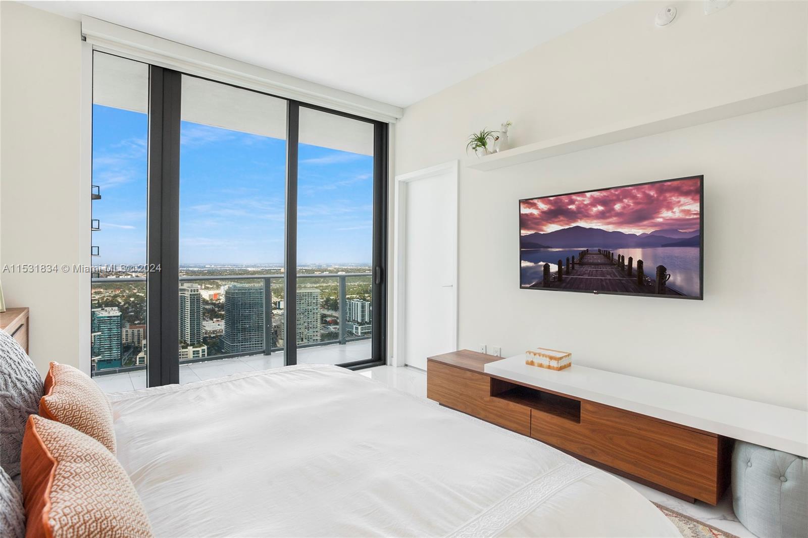 3131 NE 7th Ave PH5102, Miami, Florida 33137, 4 Bedrooms Bedrooms, ,5 BathroomsBathrooms,Residentiallease,For Rent,3131 NE 7th Ave PH5102,A11531834