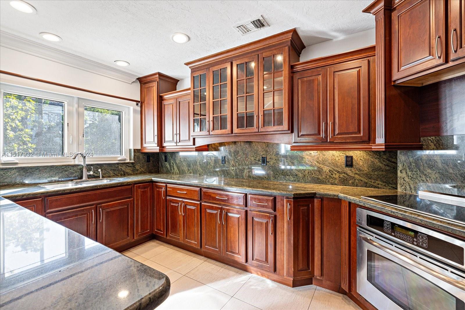 906 Palermo Ave 906, Coral Gables, Florida 33134, 7 Bedrooms Bedrooms, ,6 BathroomsBathrooms,Residentiallease,For Rent,906 Palermo Ave 906,A11517932