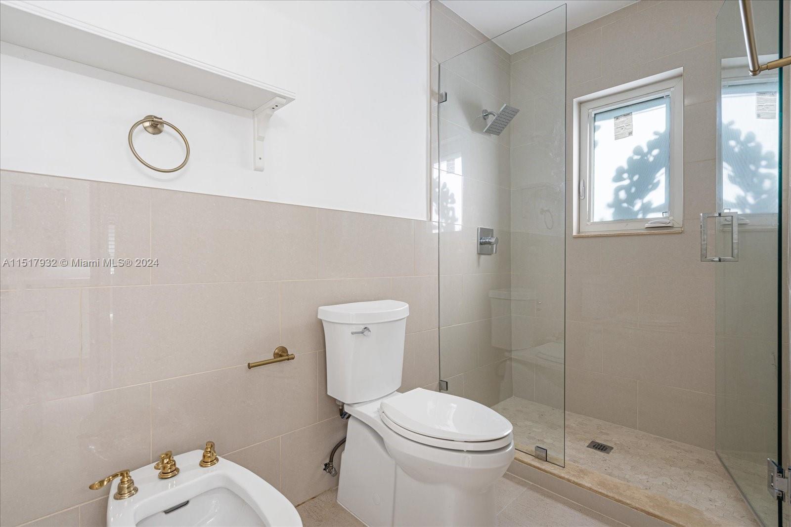 906 Palermo Ave 906, Coral Gables, Florida 33134, 7 Bedrooms Bedrooms, ,6 BathroomsBathrooms,Residentiallease,For Rent,906 Palermo Ave 906,A11517932