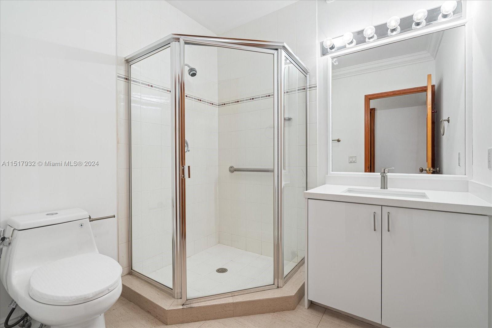 906 Palermo Ave 906, Coral Gables, Florida 33134, 7 Bedrooms Bedrooms, ,6 BathroomsBathrooms,Residentiallease,For Rent,906 Palermo Ave 906,A11517932