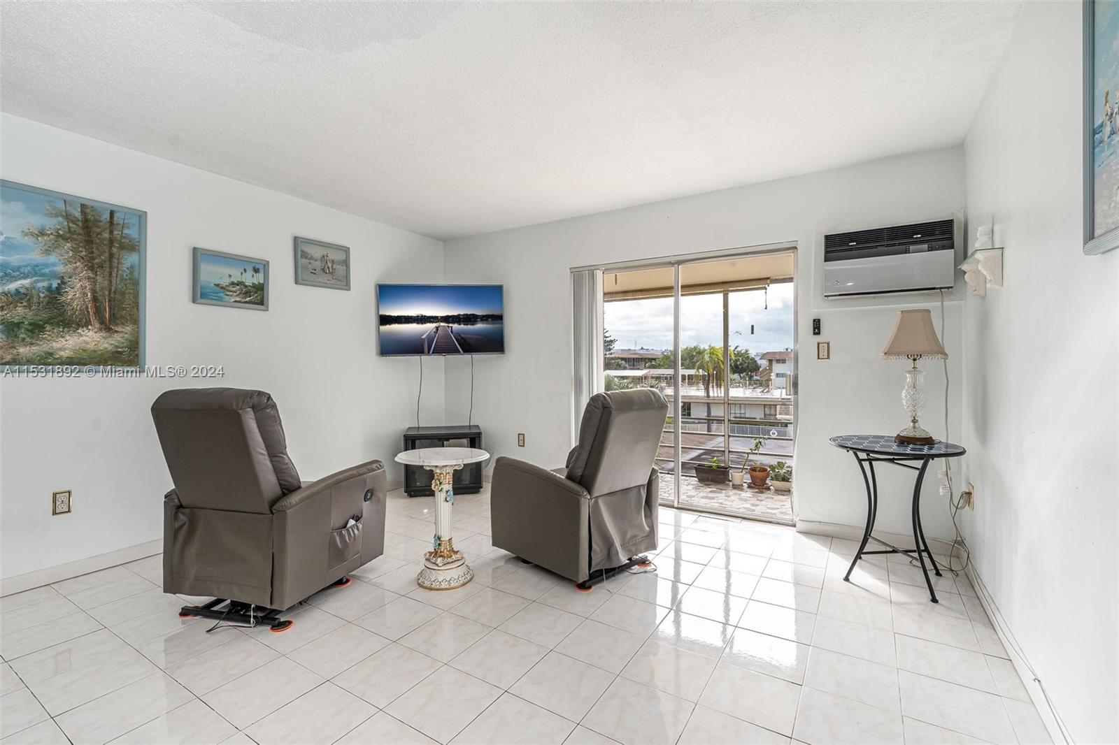 16790 NE 14th Ave 312, Miami, Florida 33162, 2 Bedrooms Bedrooms, ,2 BathroomsBathrooms,Residential,For Sale,16790 NE 14th Ave 312,A11531892