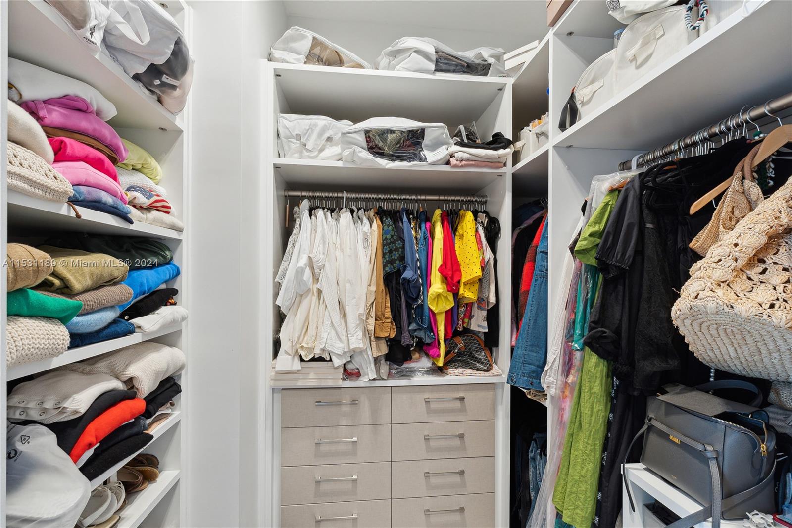 2821 Bayshore Dr, Miami, FL, 33133 United States, 4 Bedrooms Bedrooms, ,5 BathroomsBathrooms,Residential,For Sale,Bayshore Dr,A11531189