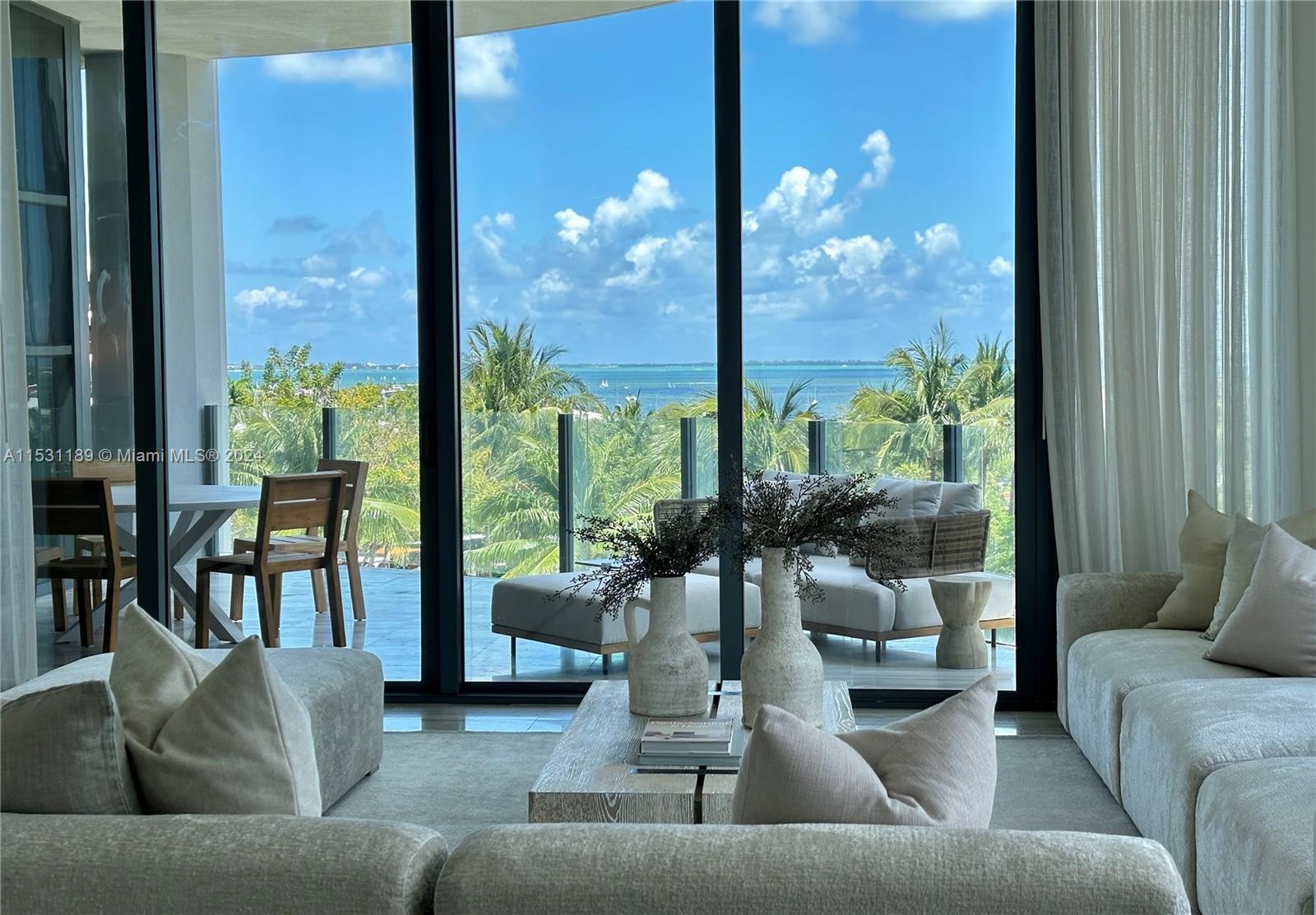 2821 Bayshore Dr, Miami, FL, 33133 United States, 4 Bedrooms Bedrooms, ,5 BathroomsBathrooms,Residential,For Sale,Bayshore Dr,A11531189