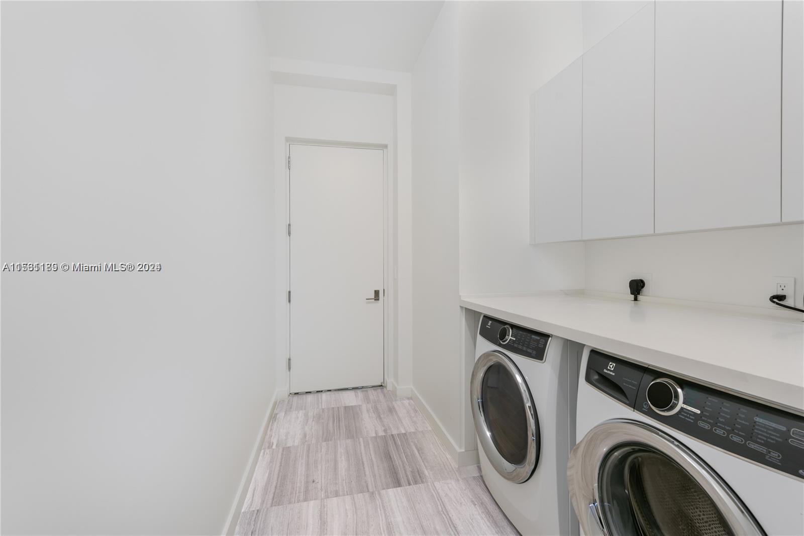 2821 S Bayshore Dr 7A, Miami, Florida 33133, 4 Bedrooms Bedrooms, ,5 BathroomsBathrooms,Residential,For Sale,2821 S Bayshore Dr 7A,A11531189
