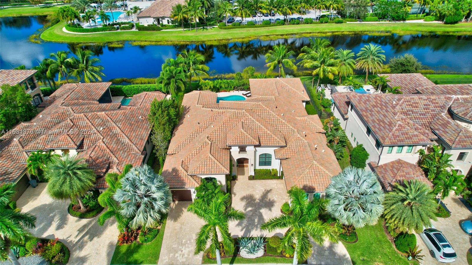 16822 Crown Bridge Dr, Delray Beach, FL, 33446 United States, 4 Bedrooms Bedrooms, ,5 BathroomsBathrooms,Residential,For Sale,Crown Bridge Dr,A11531376