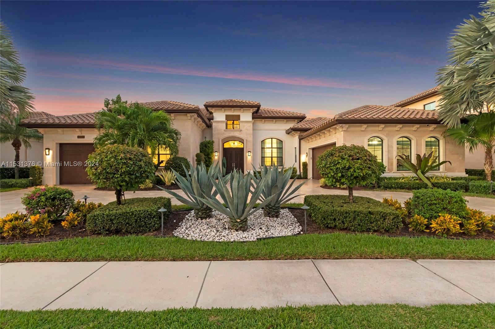 16822 Crown Bridge Dr, Delray Beach, FL, 33446 United States, 4 Bedrooms Bedrooms, ,5 BathroomsBathrooms,Residential,For Sale,Crown Bridge Dr,A11531376