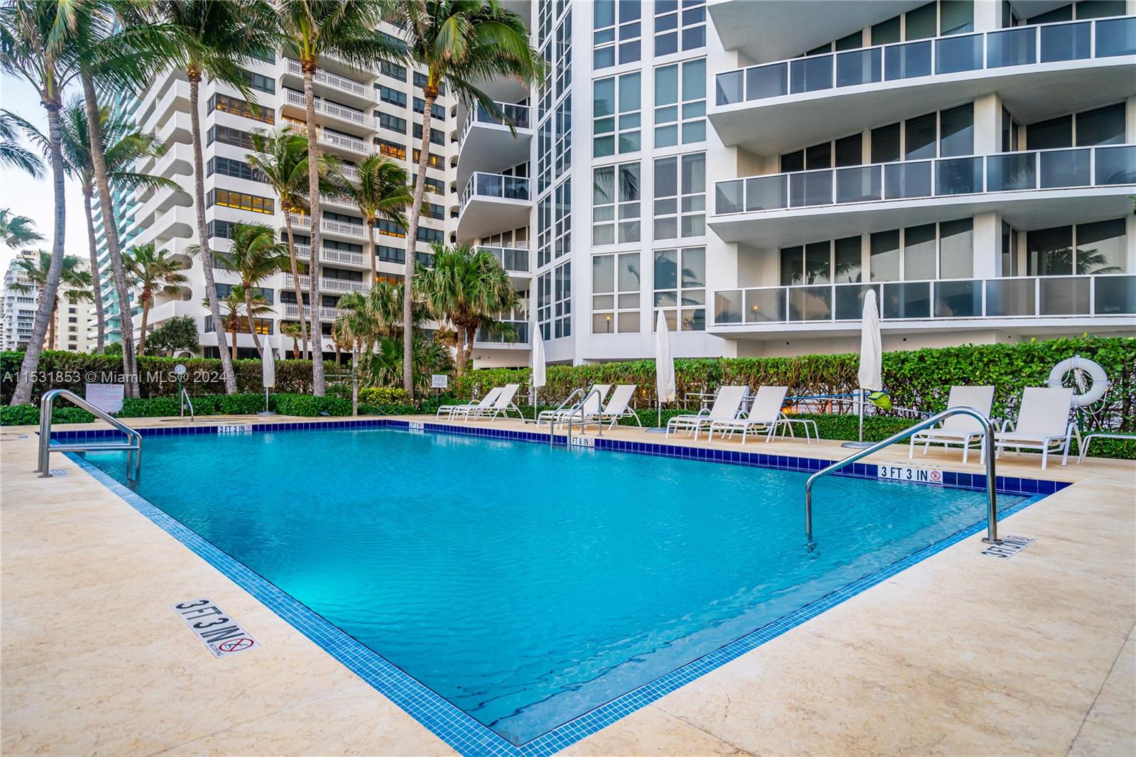 10225 Collins Ave 803, Bal Harbour, Florida 33154, 4 Bedrooms Bedrooms, ,3 BathroomsBathrooms,Residentiallease,For Rent,10225 Collins Ave 803,A11531853