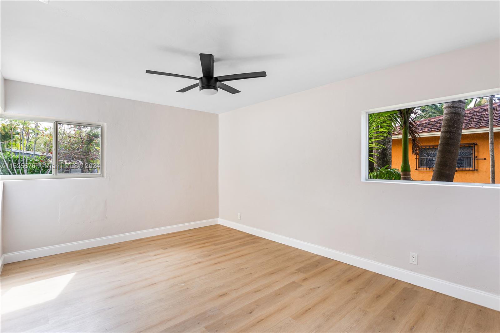 300 N 13th Ave, Hollywood, Florida 33019, 3 Bedrooms Bedrooms, ,2 BathroomsBathrooms,Residential,For Sale,300 N 13th Ave,A11525876