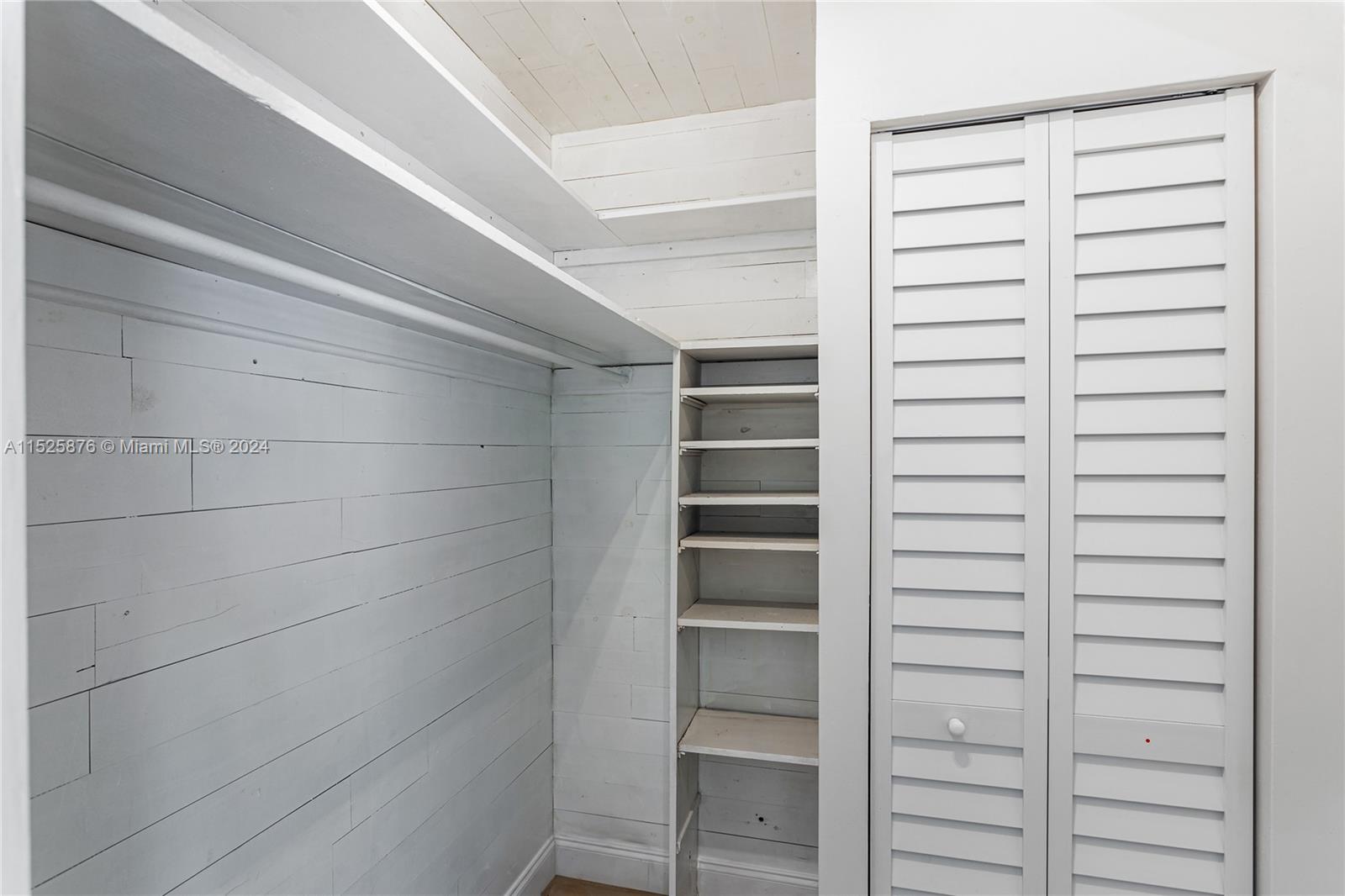 300 N 13th Ave, Hollywood, Florida 33019, 3 Bedrooms Bedrooms, ,2 BathroomsBathrooms,Residential,For Sale,300 N 13th Ave,A11525876