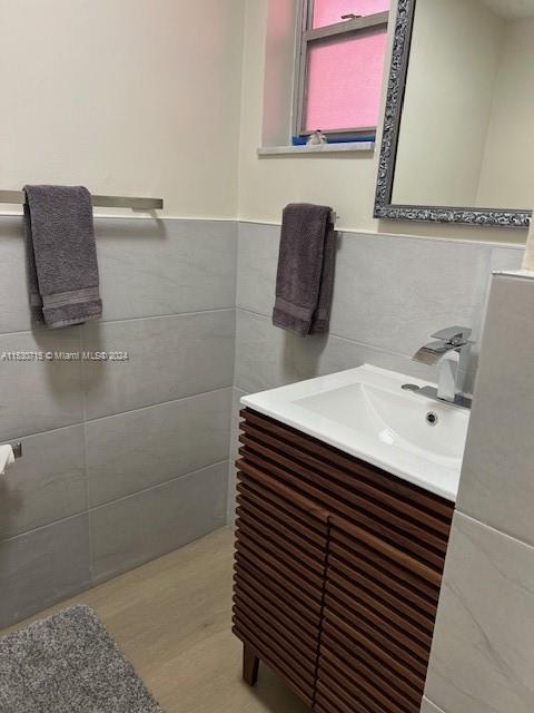 215 SE 3rd Ave 203C, Hallandale Beach, Florida 33009, 1 Bedroom Bedrooms, ,1 BathroomBathrooms,Residential,For Sale,215 SE 3rd Ave 203C,A11530715