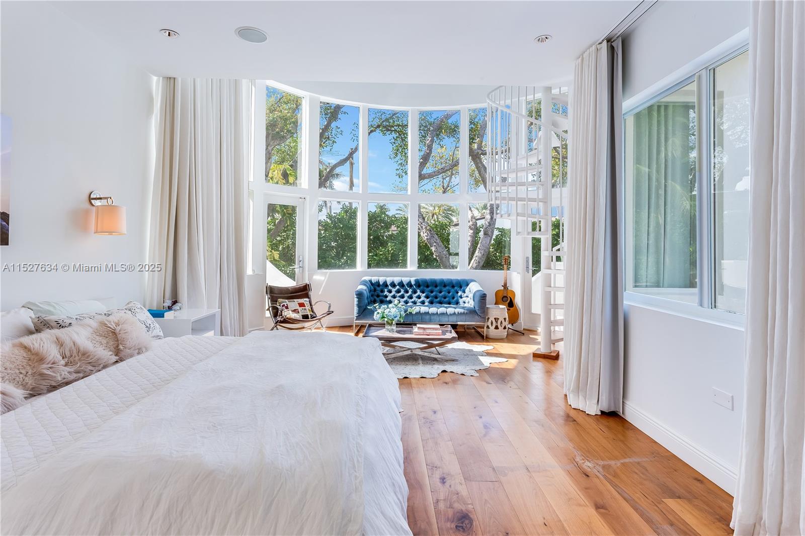2701 N Bay Rd, Miami Beach, Florida 33140, 6 Bedrooms Bedrooms, ,6 BathroomsBathrooms,Residential,For Sale,2701 N Bay Rd,A11527634