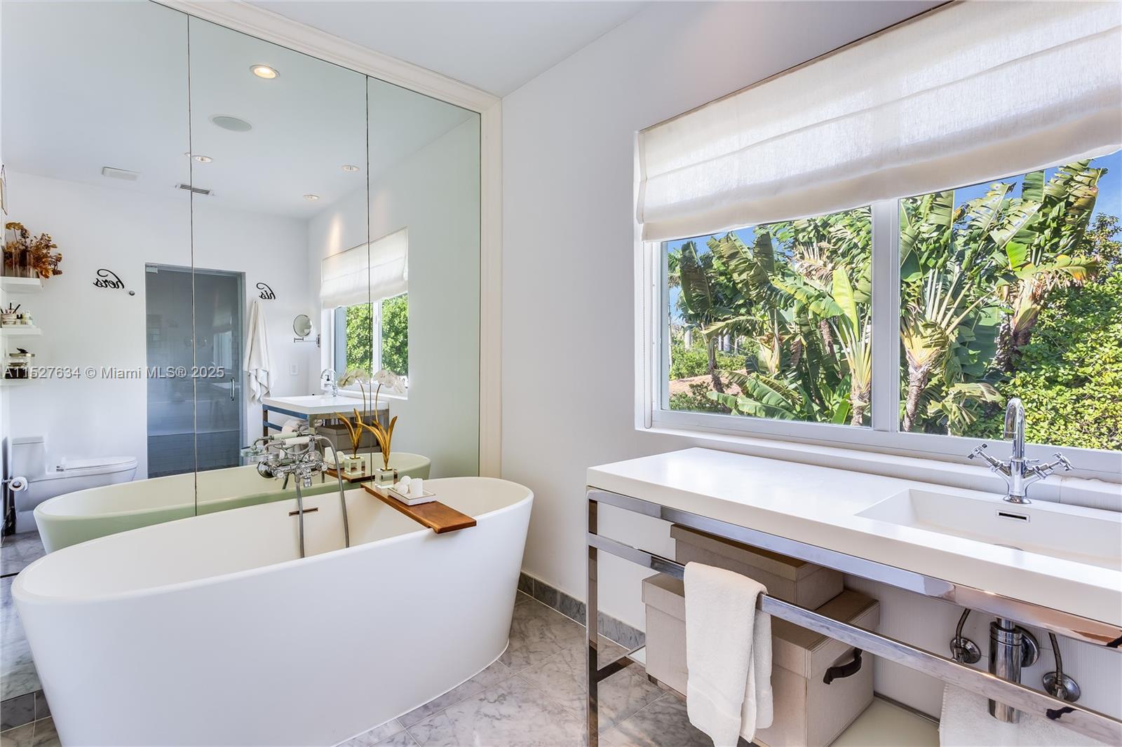 2701 Bay Rd, Miami Beach, FL, 33140 United States, 7 Bedrooms Bedrooms, ,8 BathroomsBathrooms,Residential,For Sale,Bay Rd,A11527634