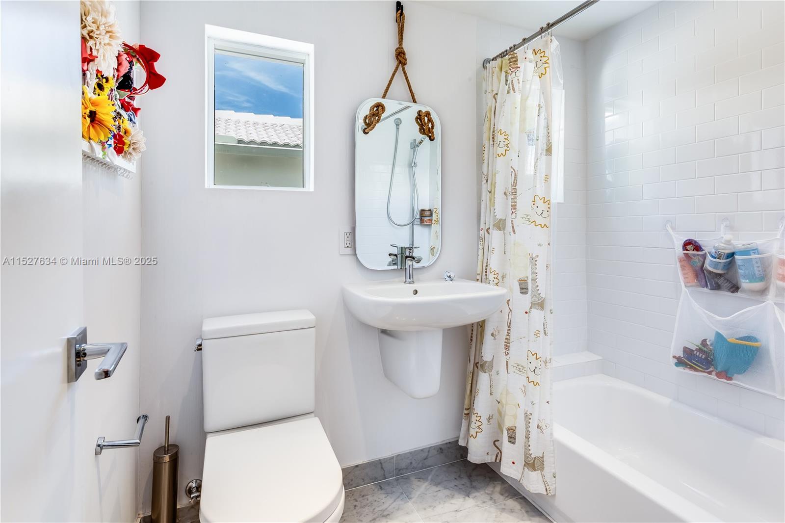 2701 Bay Rd, Miami Beach, FL, 33140 United States, 7 Bedrooms Bedrooms, ,8 BathroomsBathrooms,Residential,For Sale,Bay Rd,A11527634