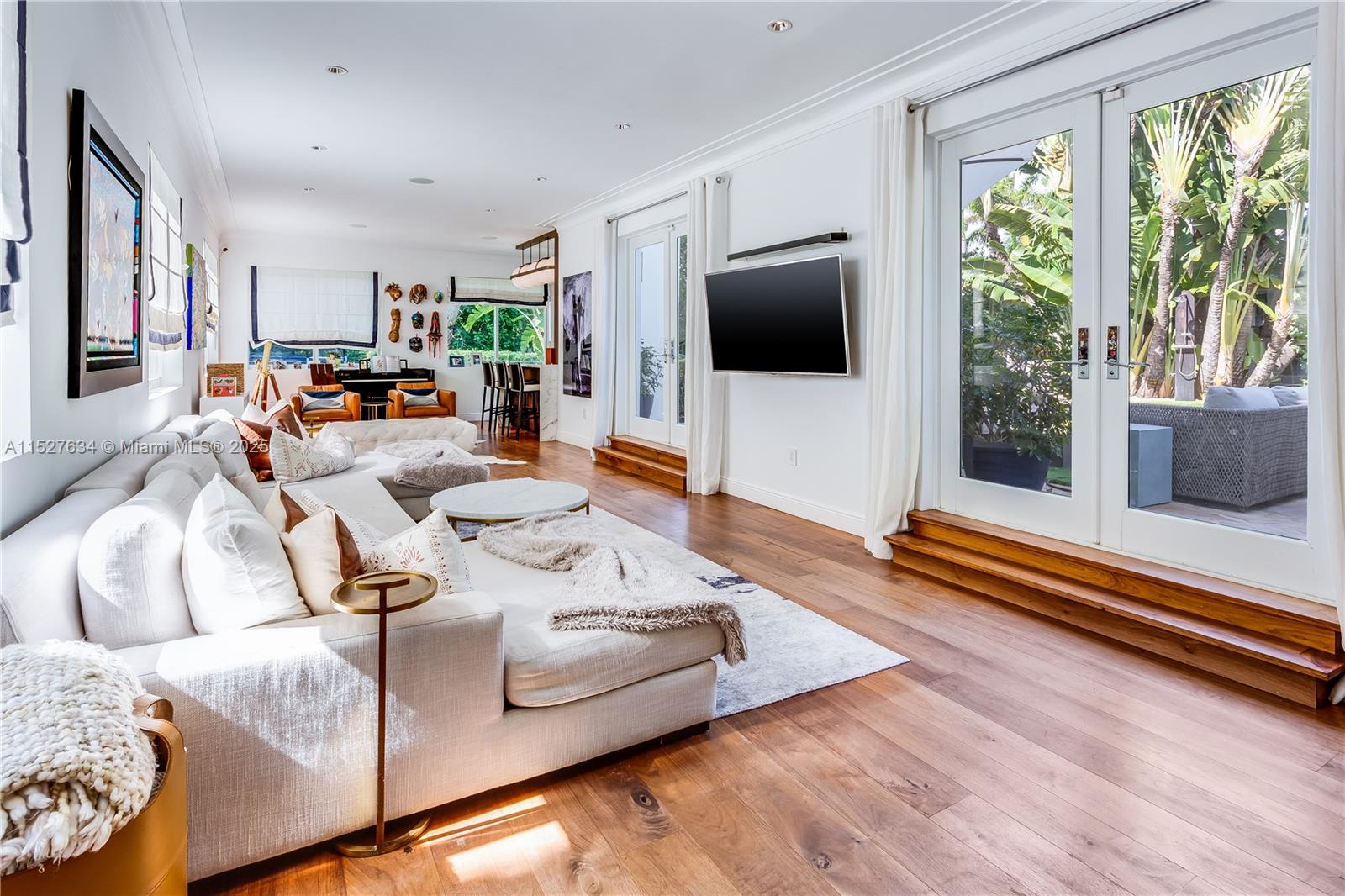 2701 Bay Rd, Miami Beach, FL, 33140 United States, 7 Bedrooms Bedrooms, ,8 BathroomsBathrooms,Residential,For Sale,Bay Rd,A11527634