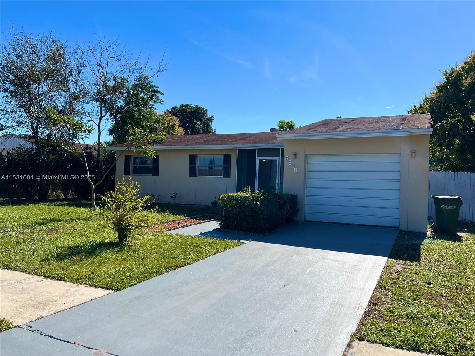 6990 SW 1st St, Margate, Florida 33068, 5 Bedrooms Bedrooms, ,2 BathroomsBathrooms,Residential,For Sale,6990 SW 1st St,A11531604