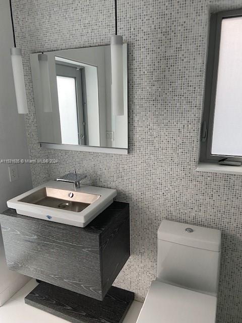 1000 Shore Dr, Miami Beach, FL, 33141 United States, 4 Bedrooms Bedrooms, ,3 BathroomsBathrooms,Residential,For Sale,Shore Dr,A11531635