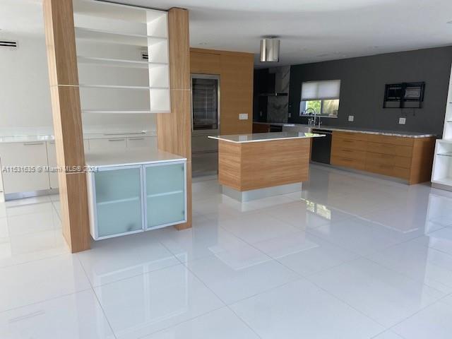 1000 Shore Dr, Miami Beach, FL, 33141 United States, 4 Bedrooms Bedrooms, ,3 BathroomsBathrooms,Residential,For Sale,Shore Dr,A11531635