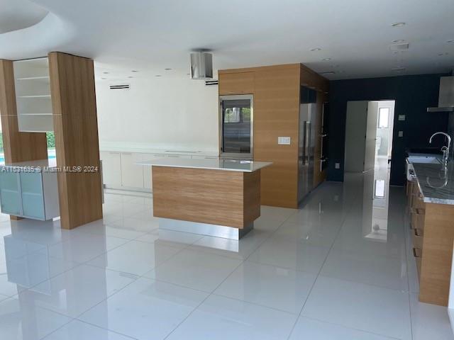 1000 Shore Dr, Miami Beach, FL, 33141 United States, 4 Bedrooms Bedrooms, ,3 BathroomsBathrooms,Residential,For Sale,Shore Dr,A11531635