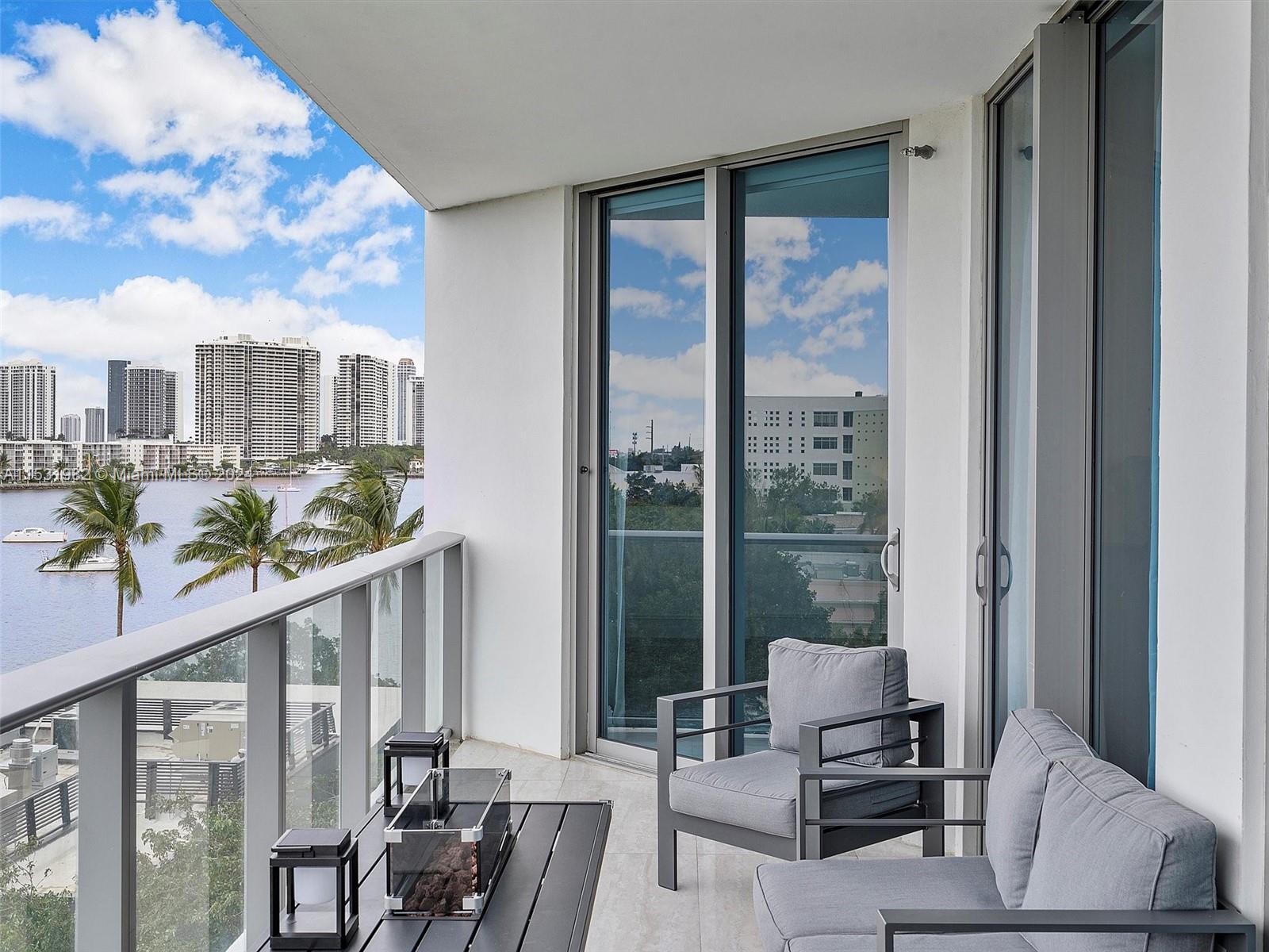 Enjoy the luxury living at Marina Palms, 3 beds, 3.5 baths plus den. Available for sale as well. Offers 2 assigned covered parking spaces. Enjoy 5 star amenities, complementary
gym classes, full service marina and more. Only 10 minutes to Aventura Mall and Sunny Isles Beach. easy to show, call listing agent