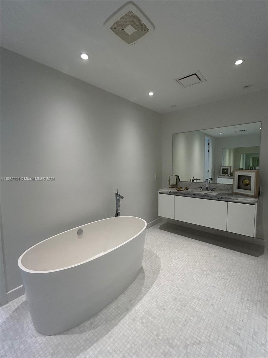 700 NE 26th Terrace 2602, Miami, Florida 33137, 2 Bedrooms Bedrooms, ,3 BathroomsBathrooms,Residential,For Sale,700 NE 26th Terrace 2602,A11529921