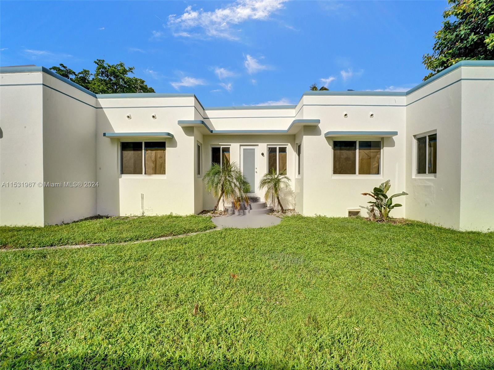 1833 Madison St 02, Hollywood, Florida 33020, 2 Bedrooms Bedrooms, ,1 BathroomBathrooms,Residentiallease,For Rent,1833 Madison St 02,A11531967