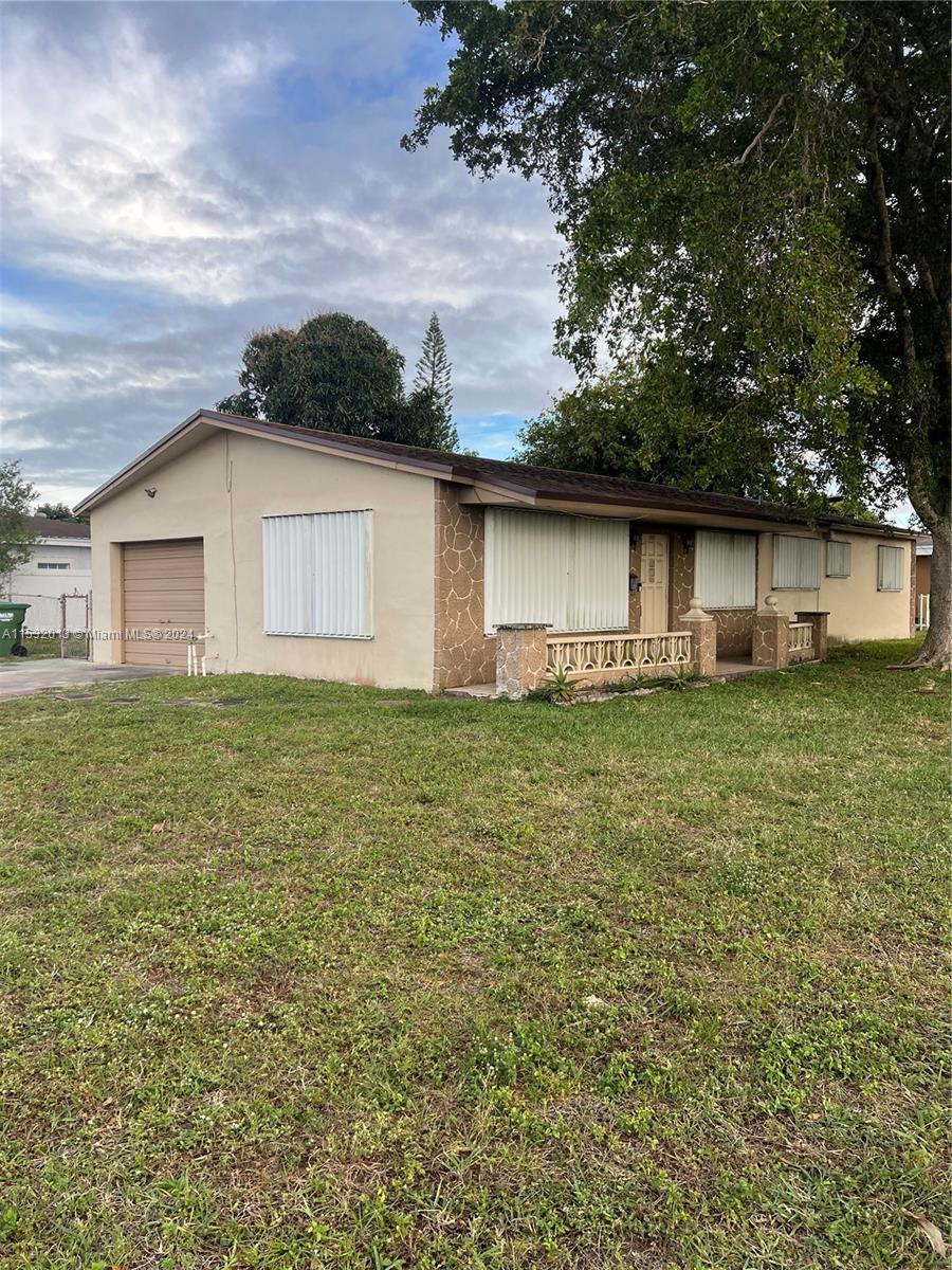 1001 72nd Ave, Pembroke Pines, FL, 33023 United States, 3 Bedrooms Bedrooms, ,2 BathroomsBathrooms,Residential,For Sale,72nd Ave,A11532013