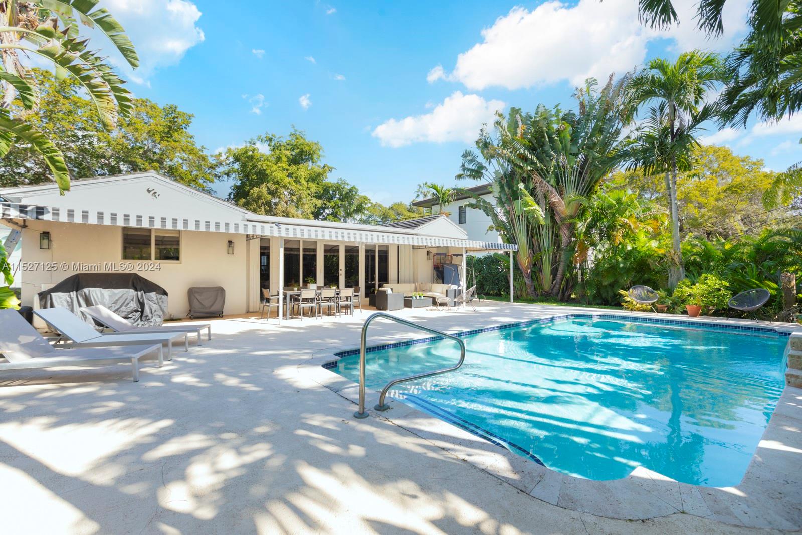 410 Bargello Ave, Coral Gables, Florida 33146, 3 Bedrooms Bedrooms, ,3 BathroomsBathrooms,Residential,For Sale,410 Bargello Ave,A11527125