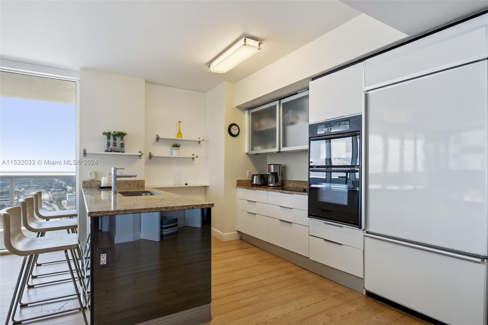 1830 S OCEAN DR 3906, Hallandale Beach, Florida 33009, 2 Bedrooms Bedrooms, ,2 BathroomsBathrooms,Residentiallease,For Rent,1830 S OCEAN DR 3906,A11532033