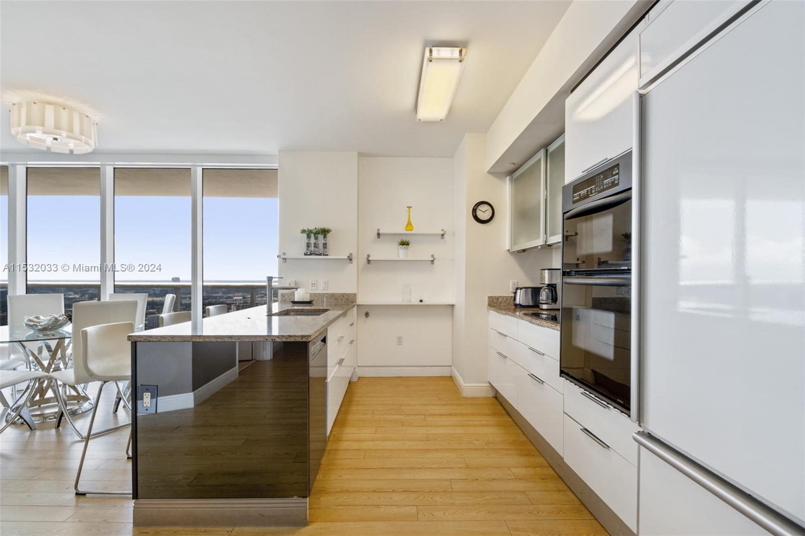 1830 S OCEAN DR 3906, Hallandale Beach, Florida 33009, 2 Bedrooms Bedrooms, ,2 BathroomsBathrooms,Residentiallease,For Rent,1830 S OCEAN DR 3906,A11532033