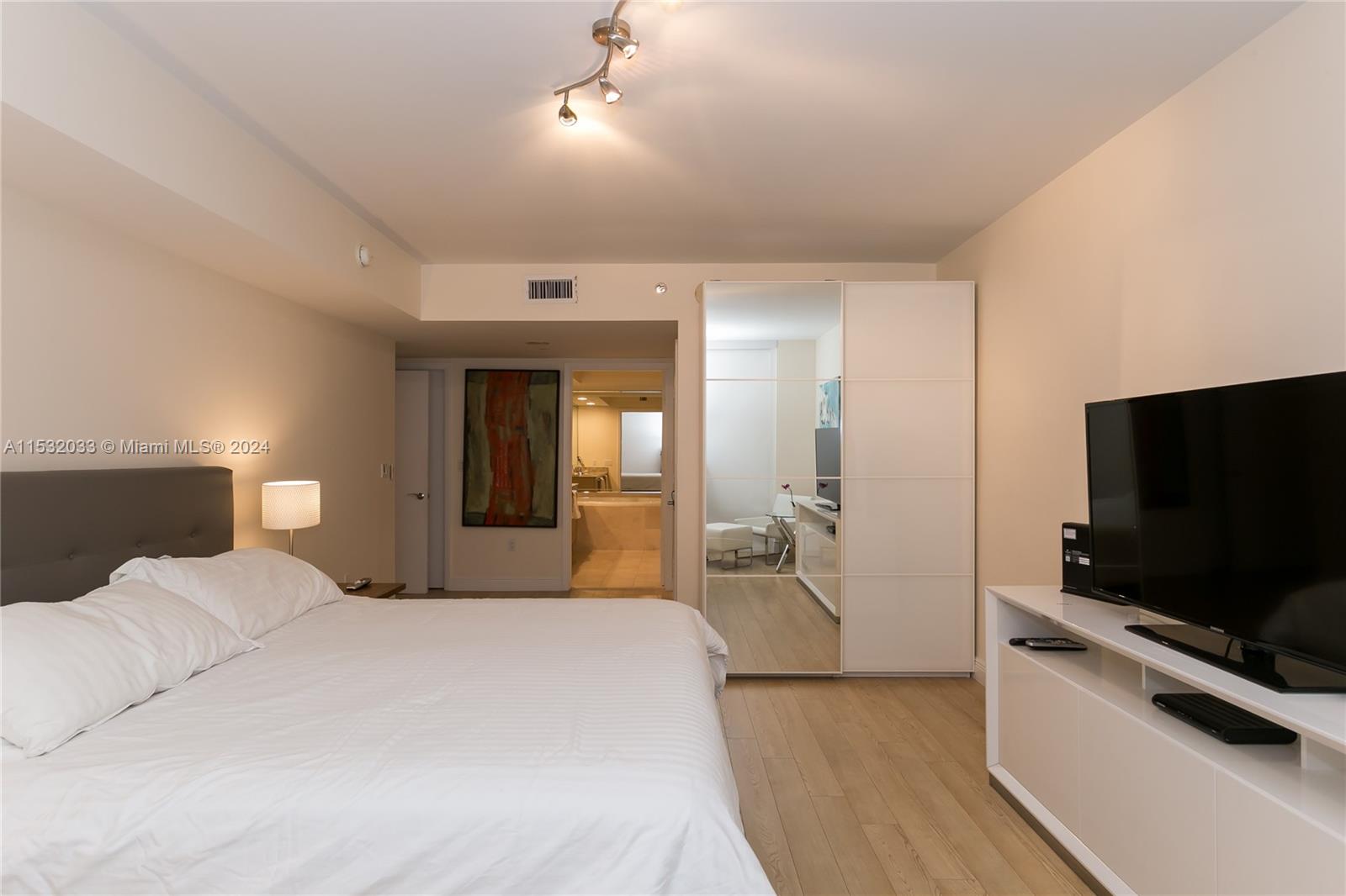 1830 S OCEAN DR 3906, Hallandale Beach, Florida 33009, 2 Bedrooms Bedrooms, ,2 BathroomsBathrooms,Residentiallease,For Rent,1830 S OCEAN DR 3906,A11532033